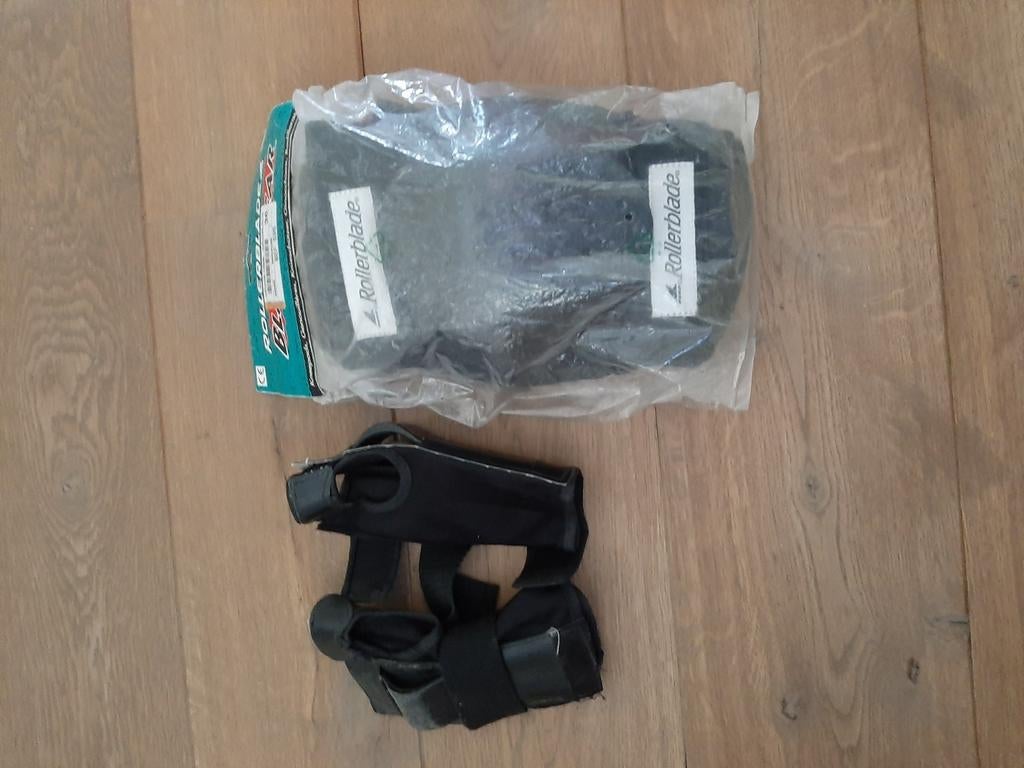 Pols en kniebeschermers, Ophalen, Zo goed als nieuw