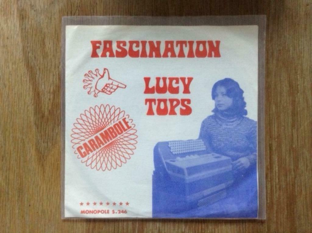 single lucy tops, Ophalen of Verzenden