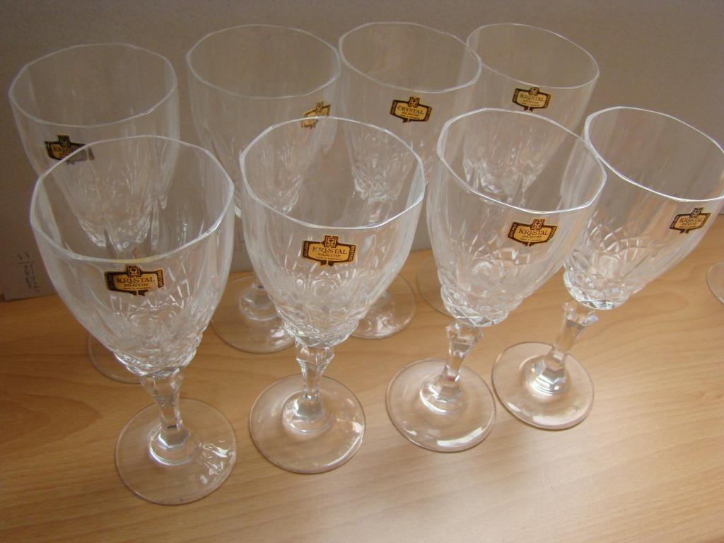 8 kristallen bekers, Ophalen