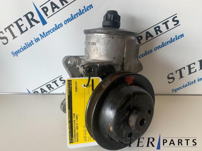 Pompe direction assistée d'un Mercedes 190E/D, Autos : Pièces & Accessoires, Commande, Mercedes-Benz, Utilisé, 3 mois de garantie