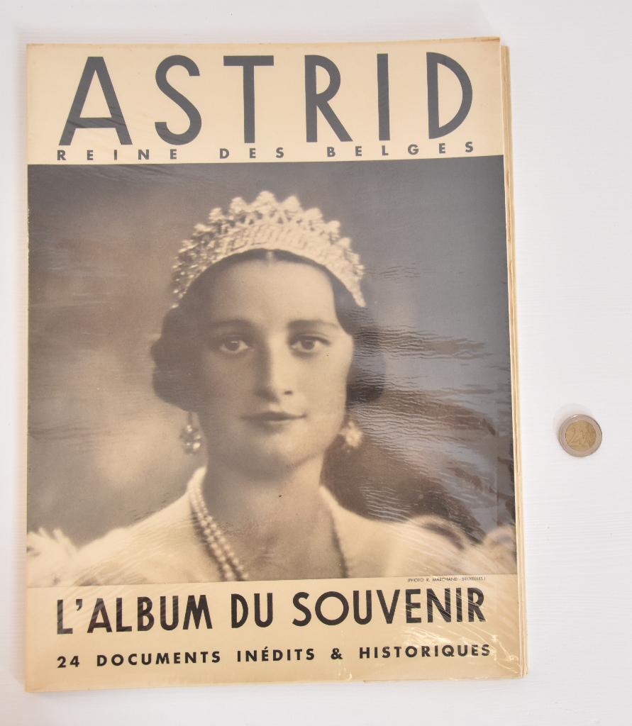 L'art Belge gedenkalbum Koningin Astrid (1935), Verzamelen, Ophalen, Zo goed als nieuw, Tijdschrift of Boek