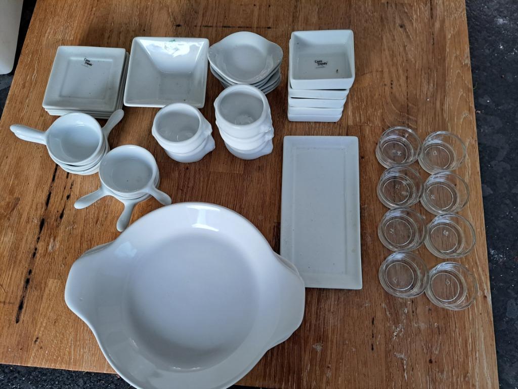 een 40-tal amuse potjes en kommetjes, Enlèvement, Comme neuf
