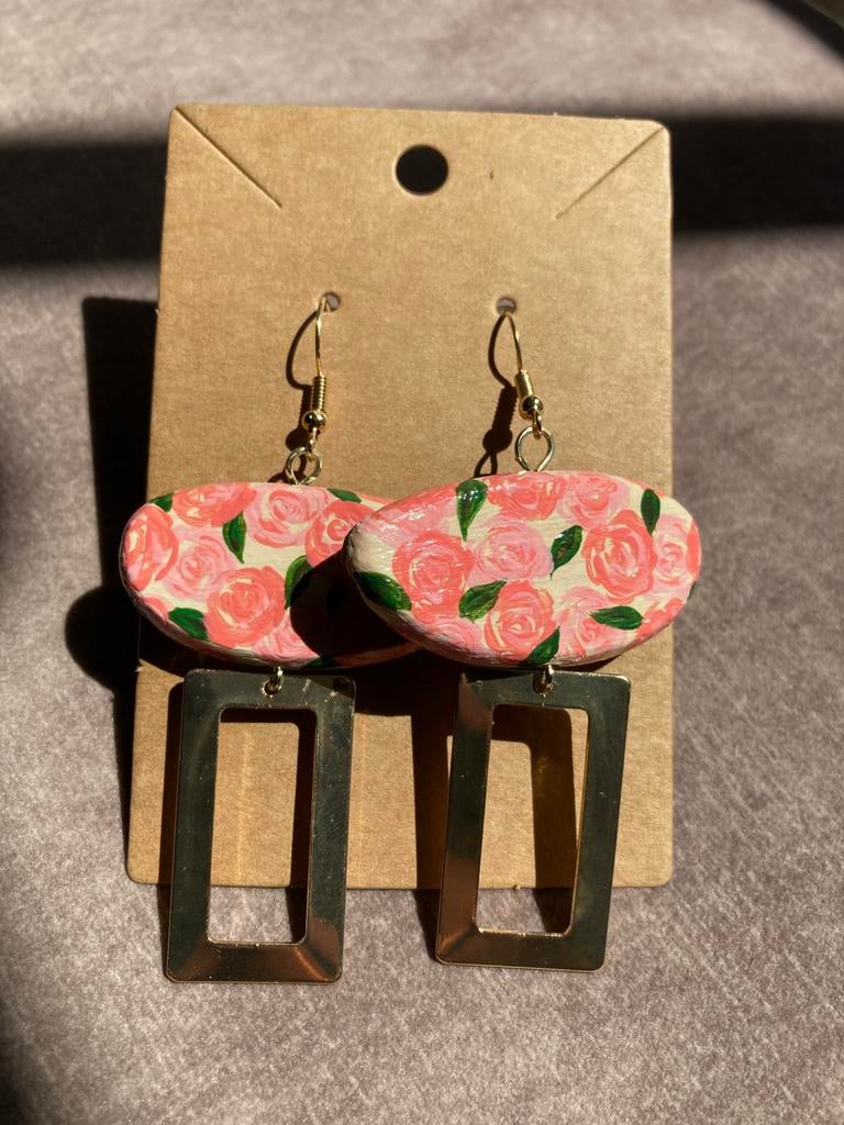 Handbeschilderde oorbellen Peony ByJ&S🌷, Overige materialen, Hangers, Nieuw, Ophalen of Verzenden
