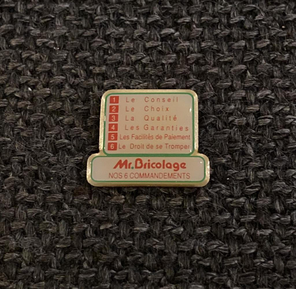 PIN - MR. BRICOLAGE, Collections, Broches, Pins & Badges, Envoi, Utilisé, Autres sujets/thèmes, Insigne ou Pin's
