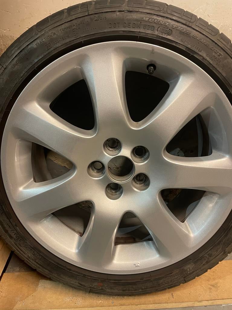 Toyota avensis T25 velg met band, Auto-onderdelen, Banden en Velgen, Ophalen