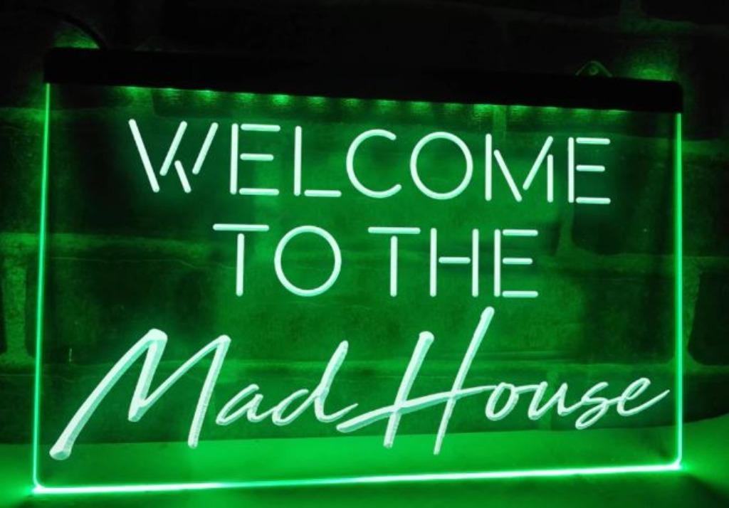 Welcome to the madhouse decoratie verlichting mancave lamp, Verzamelen, Ophalen of Verzenden, Nieuw, Lichtbak of (neon) lamp