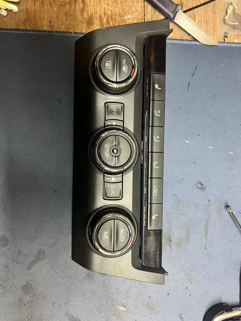 Skoda octavia 3 airconditioning display 2014, Ophalen of Verzenden, Gebruikt, Skoda