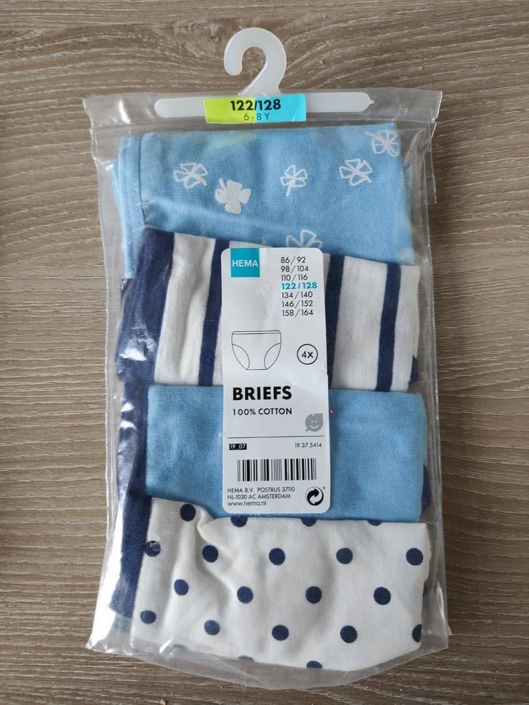 4 slips maat 122/128 *nieuw*, Kinderen en Baby's, Kinderkleding | Maat 122, Nacht- of Onderkleding, Meisje, Nieuw, Ophalen of Verzenden