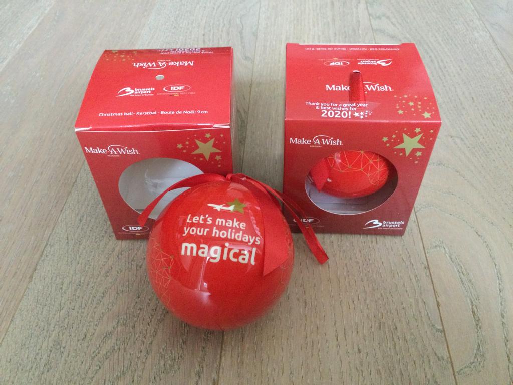 Boules de Noël de l'aéroport de Bruxelles, Collections, Aviation, Comme neuf, Enlèvement ou Envoi