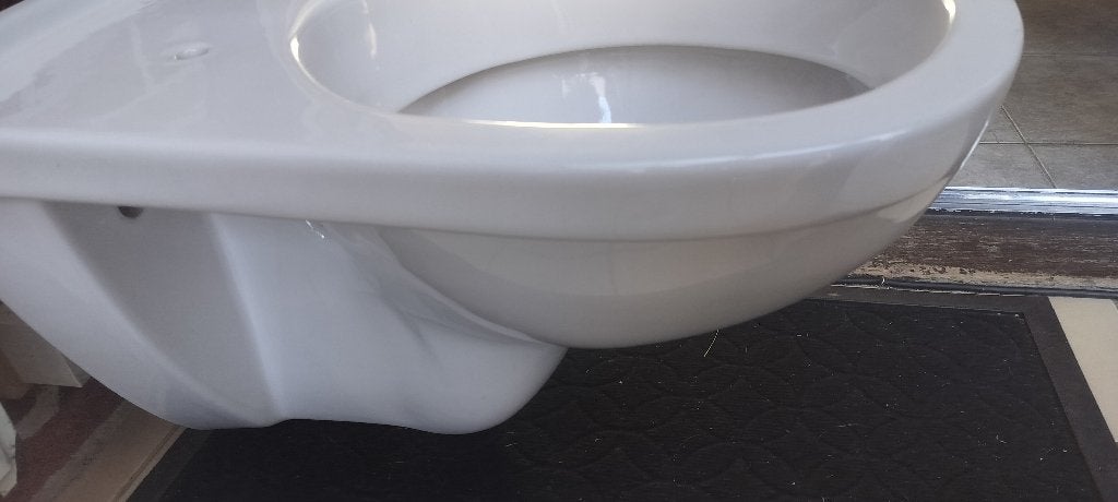 WC suspendu Vileroy & Bosch NOUVEAU, Bricolage & Construction, Enlèvement, Neuf, Pierre, Toilettes