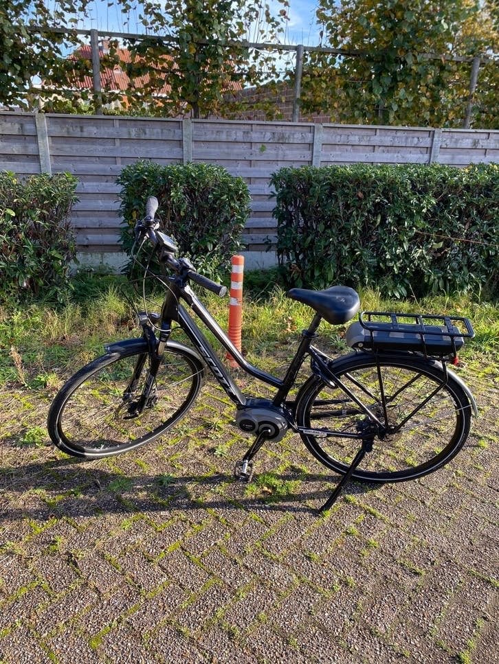 Beau vélo électrique pour femme, Enlèvement, Comme neuf