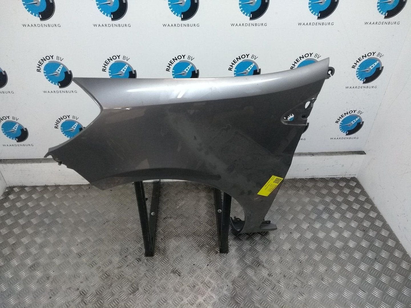 RENAULT CLIO VOORSCHERM L 2013, Ophalen of Verzenden, Gebruikt, Stiba lid