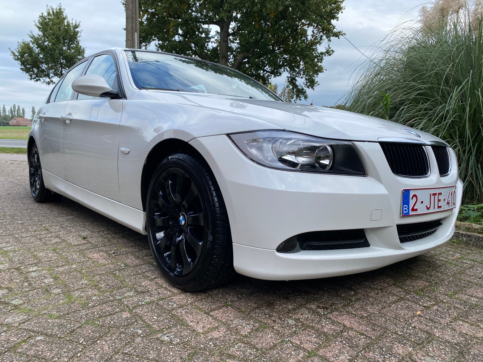 Bmw 318i 136CV Automatique 61000 km en parfait état, Autos, Achat, Berline, Automatique, Particulier