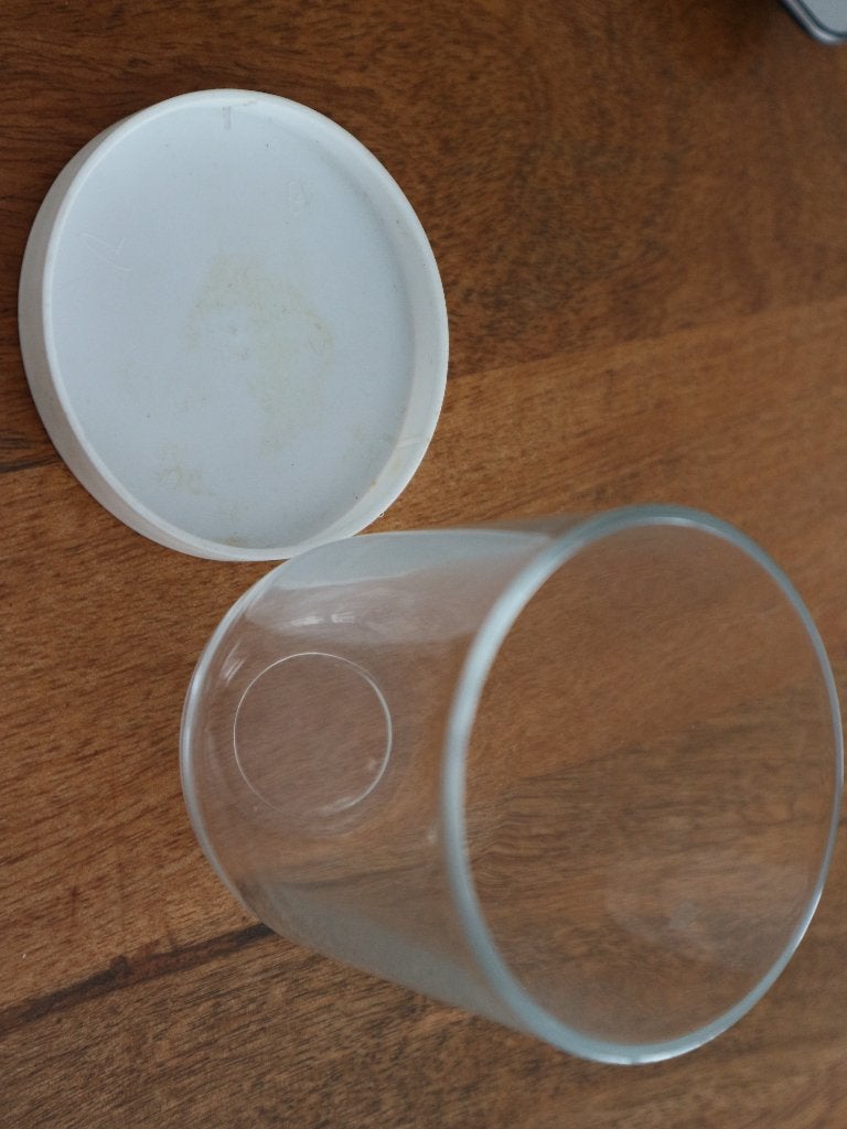 glazen container met plastieken deksel, Ophalen, Zo goed als nieuw, Glas