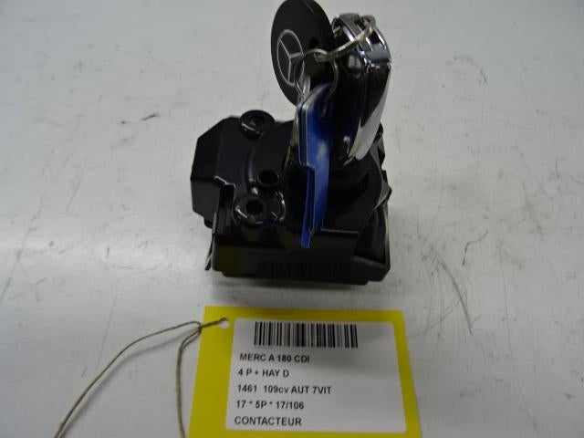CONTACTSLOT Mercedes-Benz A (W176) (A2469054702), Gebruikt, Mercedes-Benz, Mevr. I. Hauben, Rue de l'Espoir 34 34
4030  GRIVEGNÉE, BE