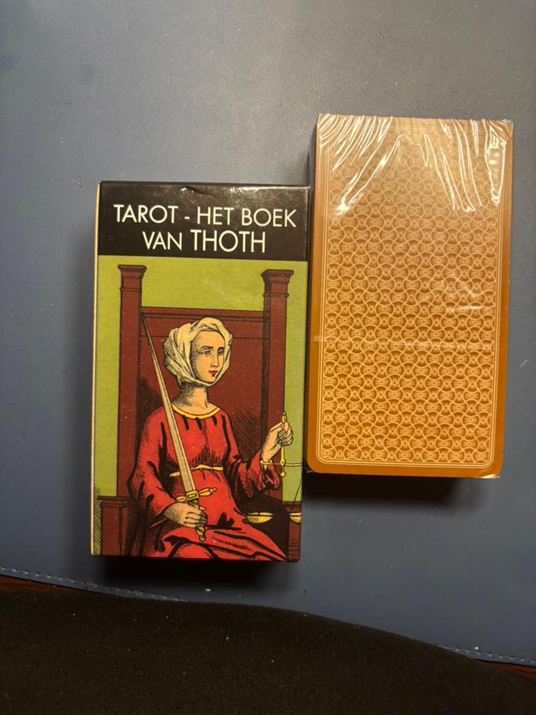 Tarot Het boek van thot , nog in folie, Enlèvement ou Envoi, Neuf
