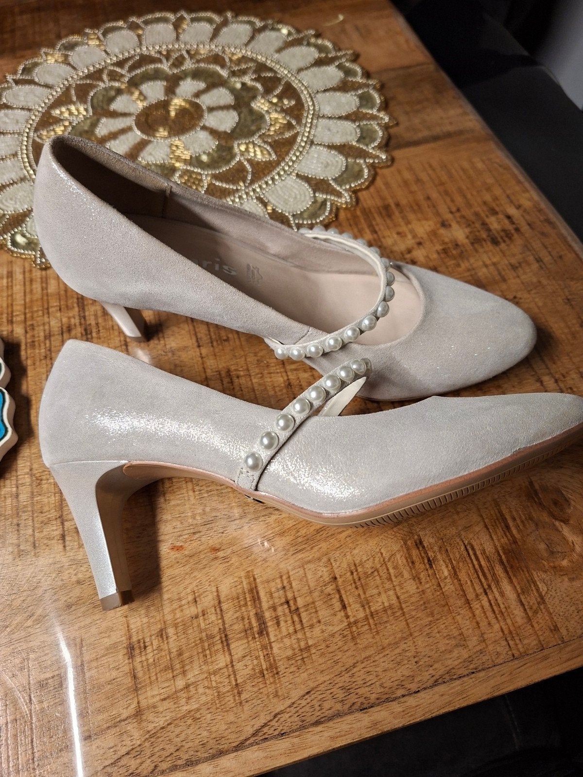 Elegante Tamaris Pumps met Parelbandje - Off-White / Glitter, Sport en Fitness, Dansen, Ophalen