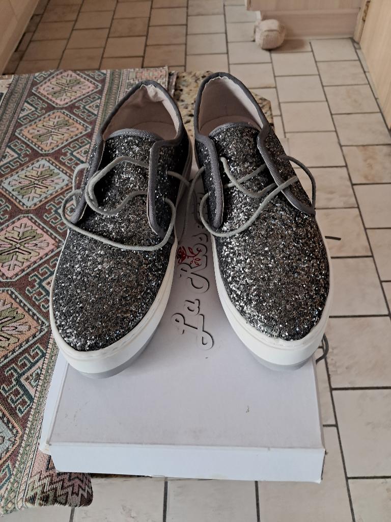 Sneakers dames NIEUW, Nieuw, Ophalen of Verzenden, Sneakers, La Rosetta