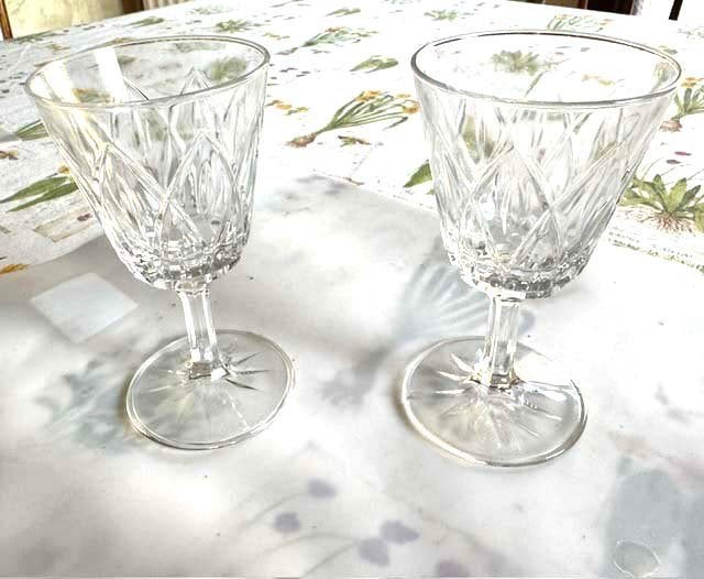 9 verres à vin/liqueur neufs - parfait état - 8 €/lot, Maison & Meubles, Cuisine | Vaisselle, Neuf, Verre ou Verres, Enlèvement ou Envoi