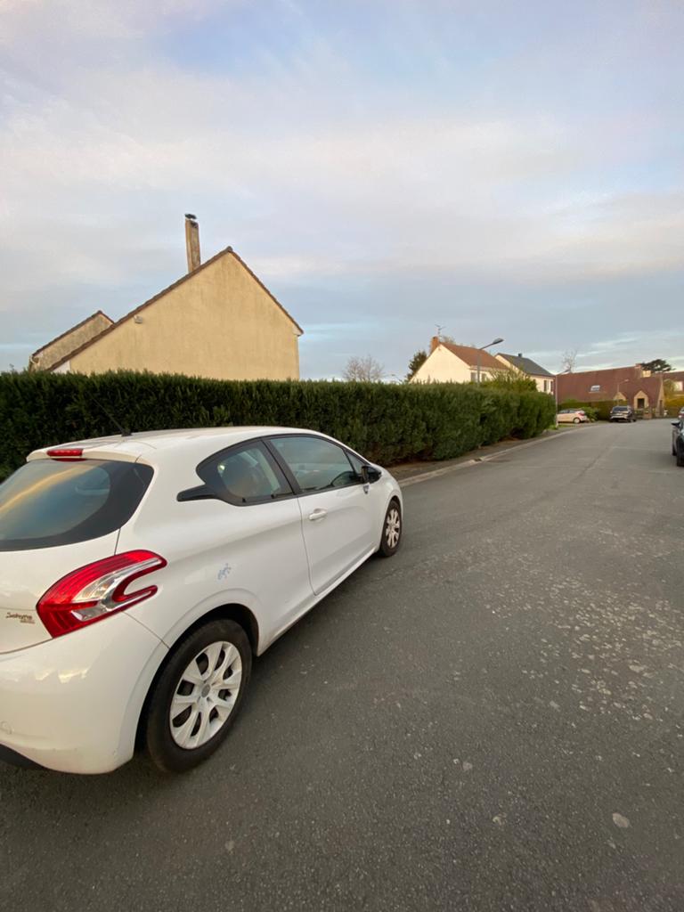 Peugeot 208 1l essences 3porte finitions like, Autos : Pièces & Accessoires, Enlèvement ou Envoi