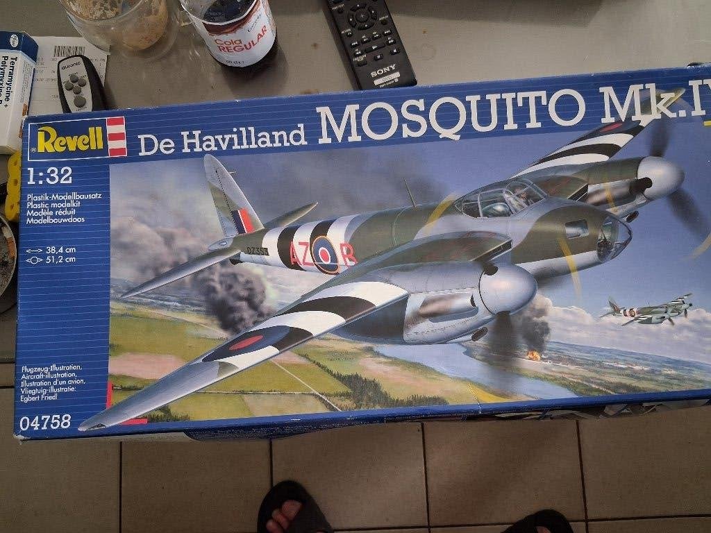 MOSQUITO, Hobby & Loisirs créatifs, Modélisme | Avions & Hélicoptères, Plus grand que 1:72, Enlèvement ou Envoi, Revell, Comme neuf