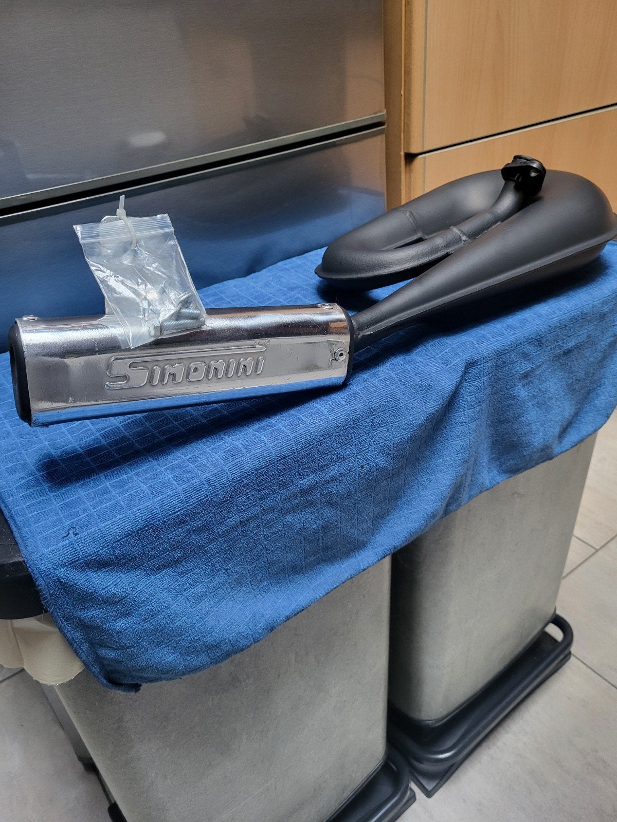 Pièces camino  ( pot simonini court d époque ), Motos, Pièces | Honda, Enlèvement