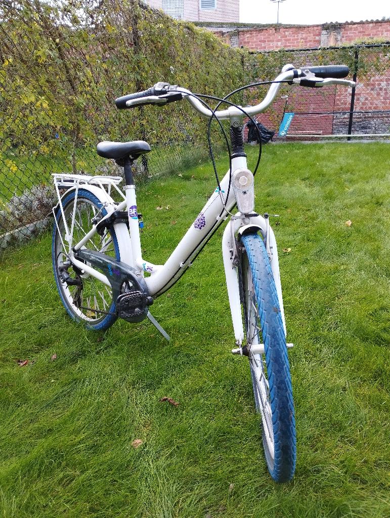 Meisjesfiets Bikefun Pure ALU 24'' Wit / paars, Fietsen en Brommers, Fietsen | Meisjes, Ophalen, Bikefun, Versnellingen, Gebruikt