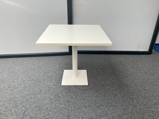 Kantine/werktafel (Pedrali), Ophalen