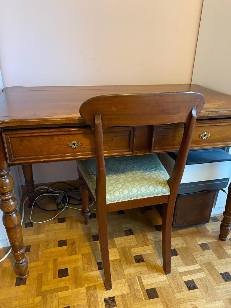 BUREAU ANCIEN + 3 CHAISES ASSORTIES = LOT 50€, Enlèvement, Utilisé, Brun