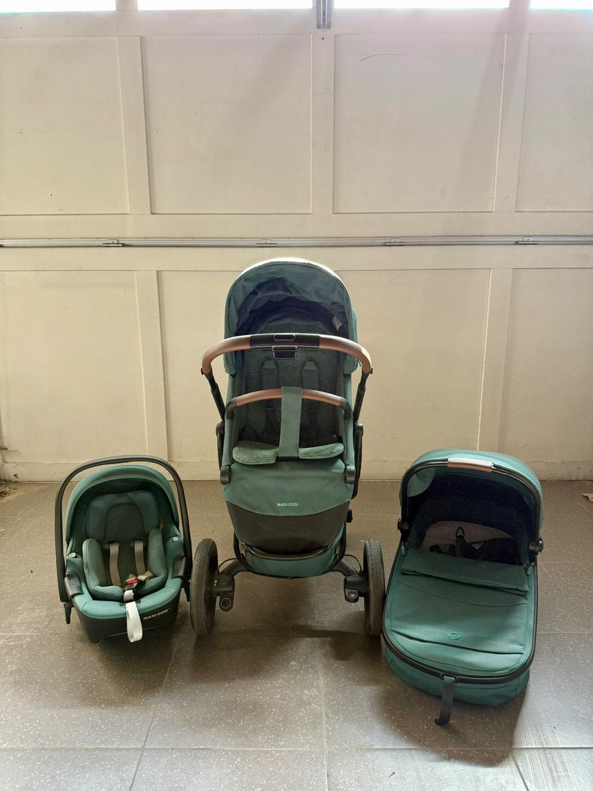 Maxi-Cosi lila xp - kinderwagen incl reiswieg en zitje, Kinderen en Baby's, Ophalen, Zo goed als nieuw, Maxi-Cosi, Regenhoes
