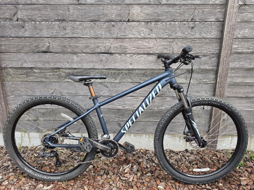 MTB Specialized 27.5 pouces en parfait état !, Vélos & Vélomoteurs, Vélos | VTT & Mountainbikes, Autres marques, Enlèvement ou Envoi