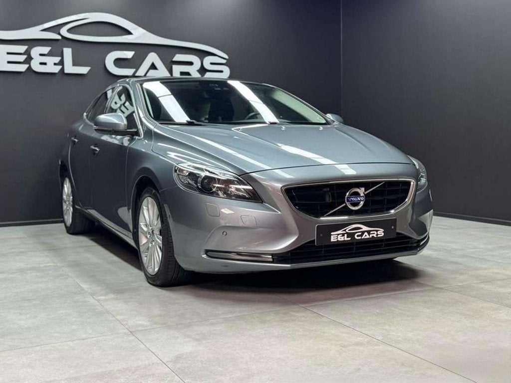 Volvo V40 V40 2.0 D2 *12 mois de garantie* (automatique), Autos, Volvo, Cuir, Argent ou Gris, Achat, Euro 6