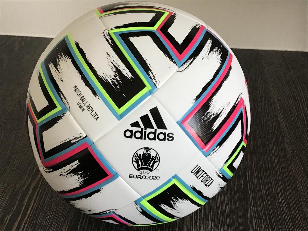 voetbal EK 2021 ADIDAS NIEUW 35 eur winkel matchball REPLICA, Sport en Fitness, Ophalen of Verzenden, Nieuw