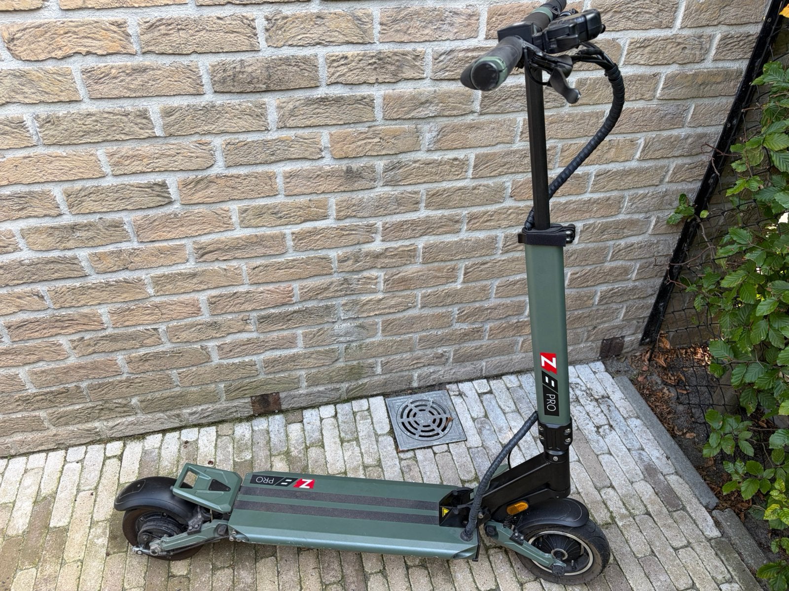 Zero z8 pro, Fietsen en Brommers, Steps, Ophalen, Zo goed als nieuw