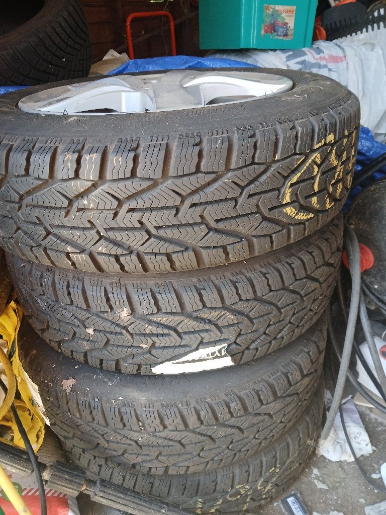 JANTES ALU EN 4X100 + PNEUS NEIGE, Enlèvement, Pneu(s)