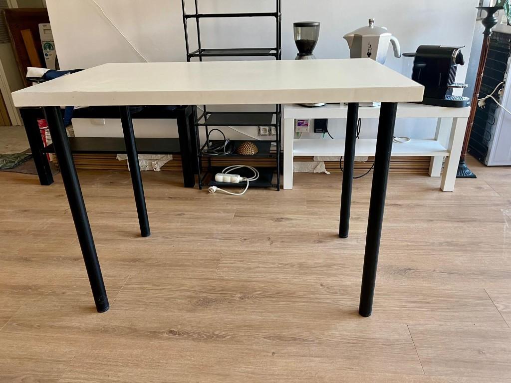 Table pour 4 personnes, Ophalen, Gebruikt
