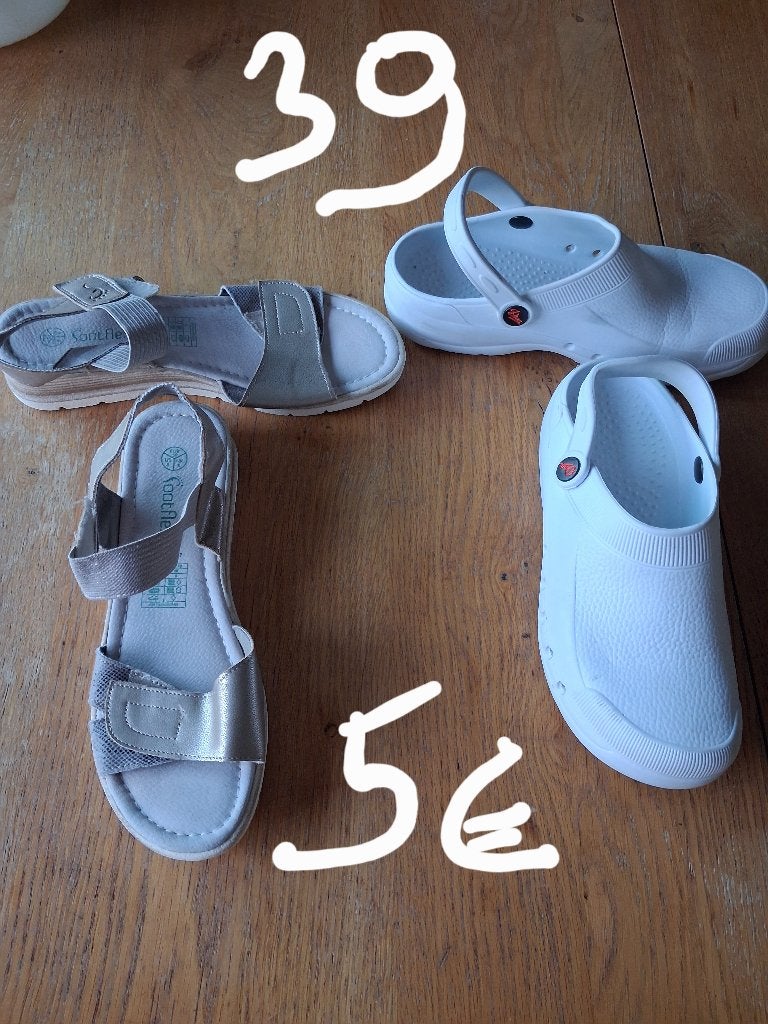 Sandalen, geklede en sportschoenen enz, Ophalen of Verzenden, Zo goed als nieuw, Sportschoenen