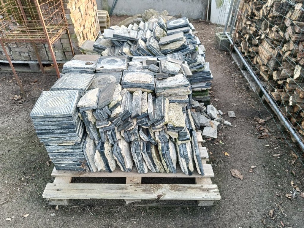 18m² ongekuiste gebruikte Basalt tegels 20 x 20., Ophalen, Gebruikt
