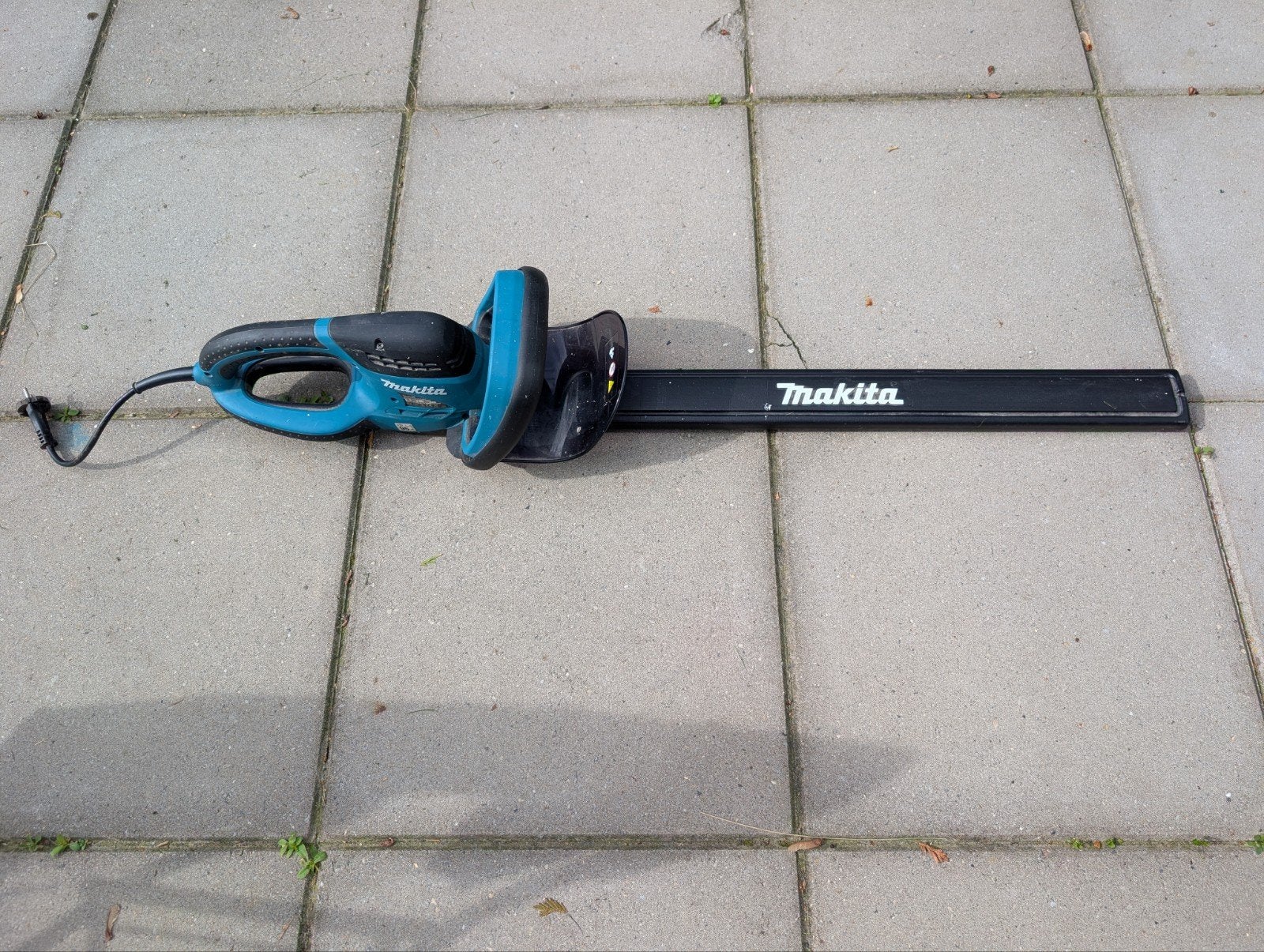 makita heggenschaar UH6580 670W, Ophalen