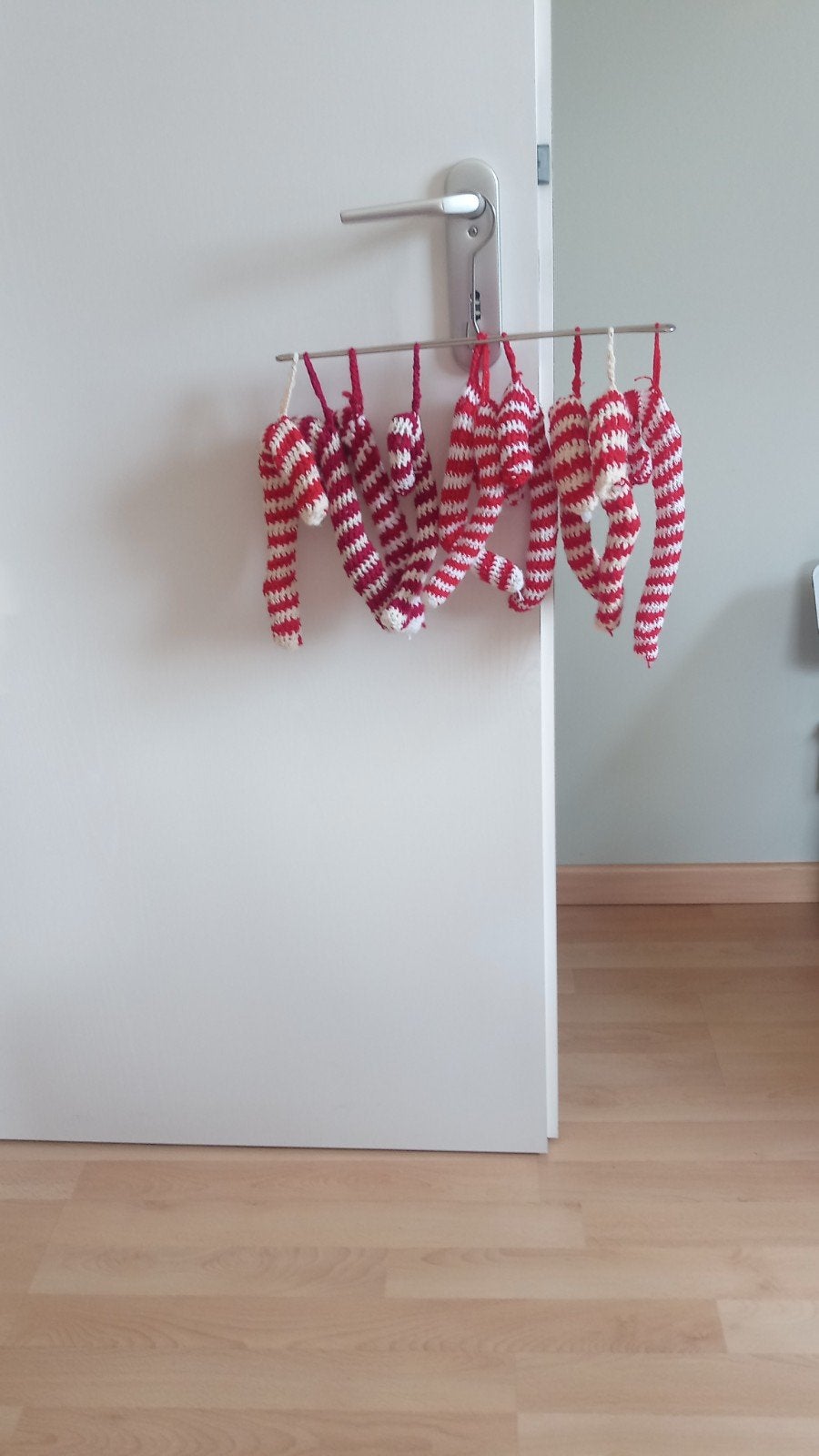 av boules de Noël fait mains au tricots et crochets 1€ pièce, Enlèvement ou Envoi, Neuf