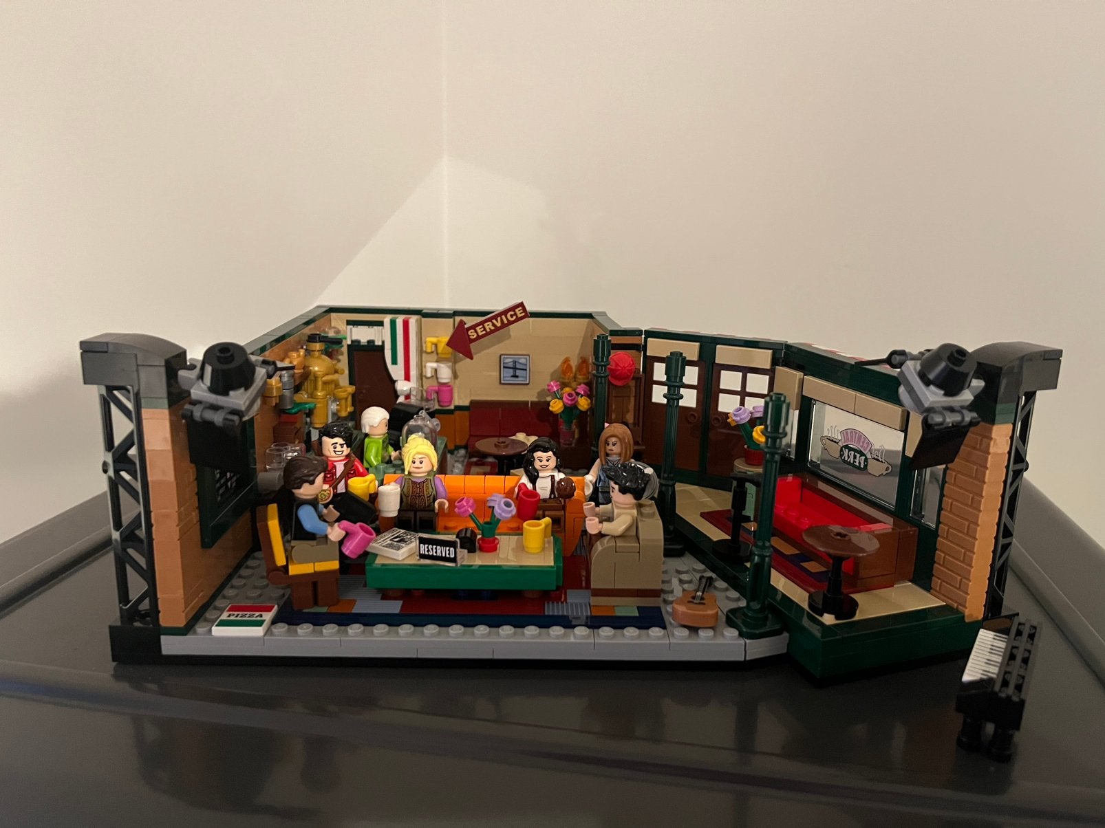 Lego central perk. 21319., Enlèvement, Comme neuf