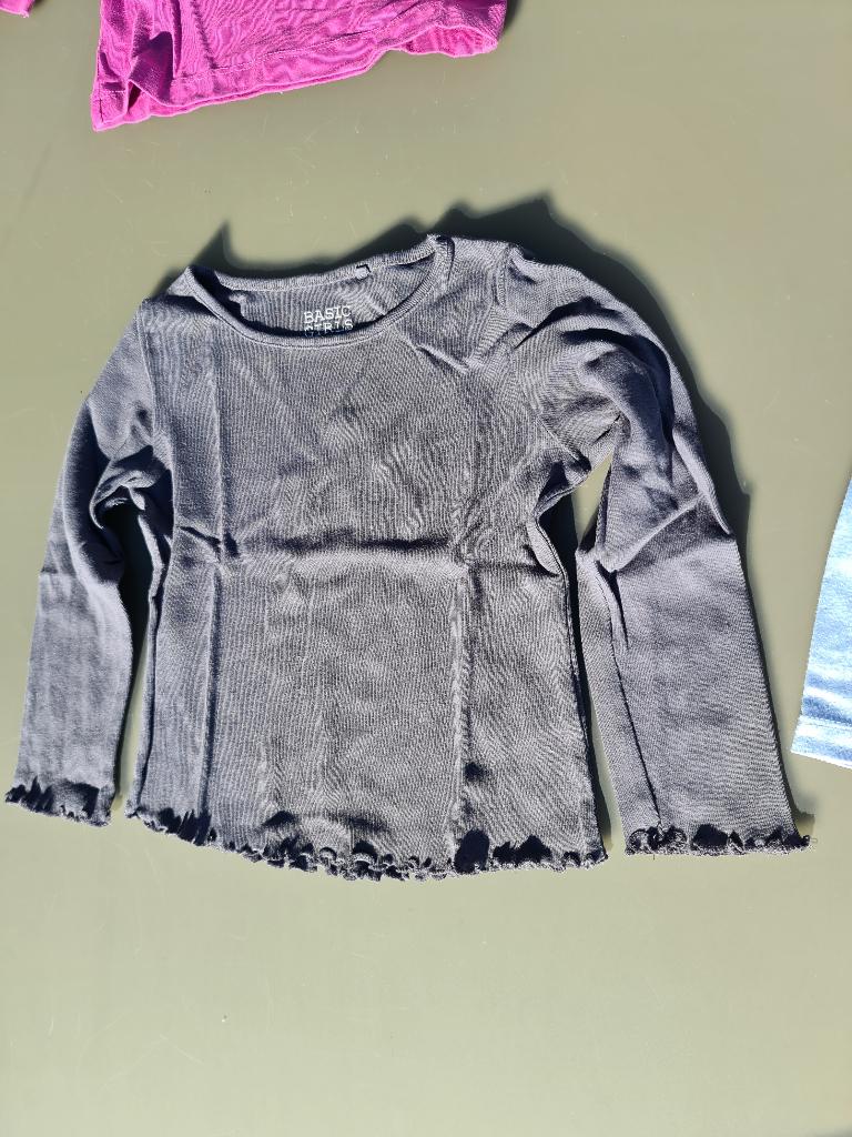 grijs t-shirt 92, Enfants & Bébés, Vêtements enfant | Taille 92, Enlèvement, Comme neuf