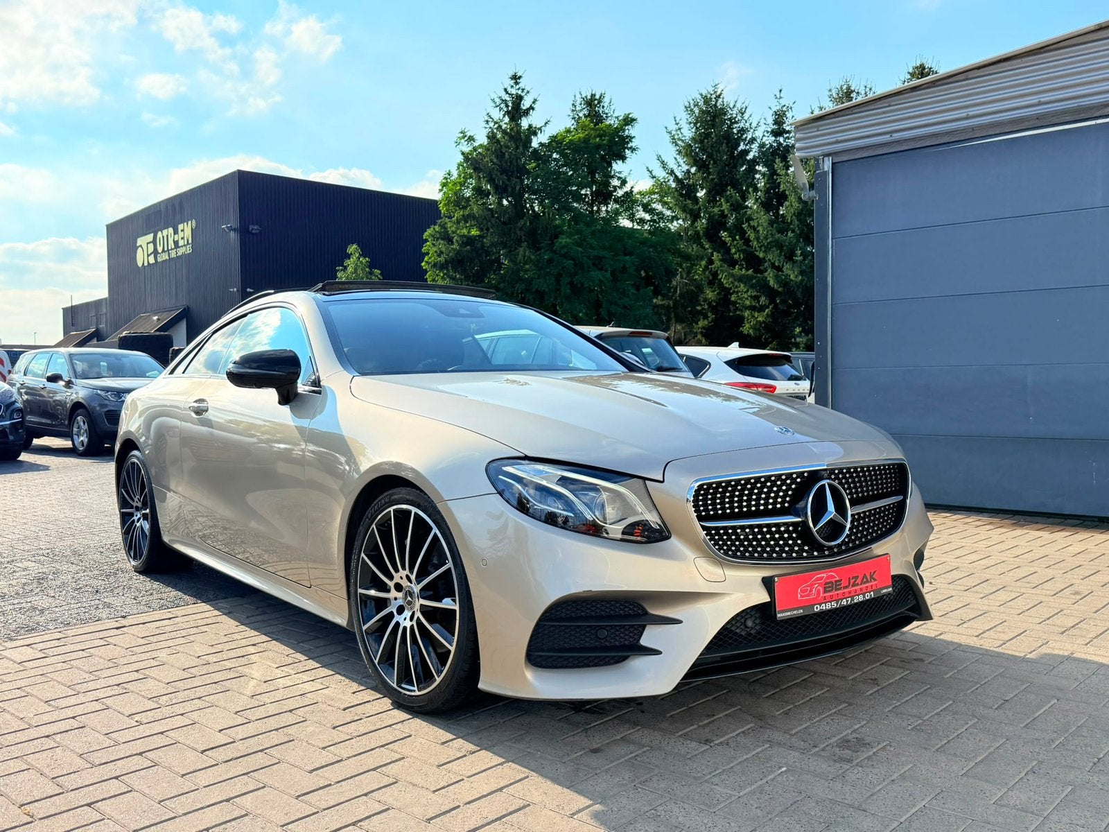 Mercedes E200 Coupe AMG-LINE Premium Pano/Burmester 83.000km, Autos, Achat, Euro 6, Entreprise, Automatique