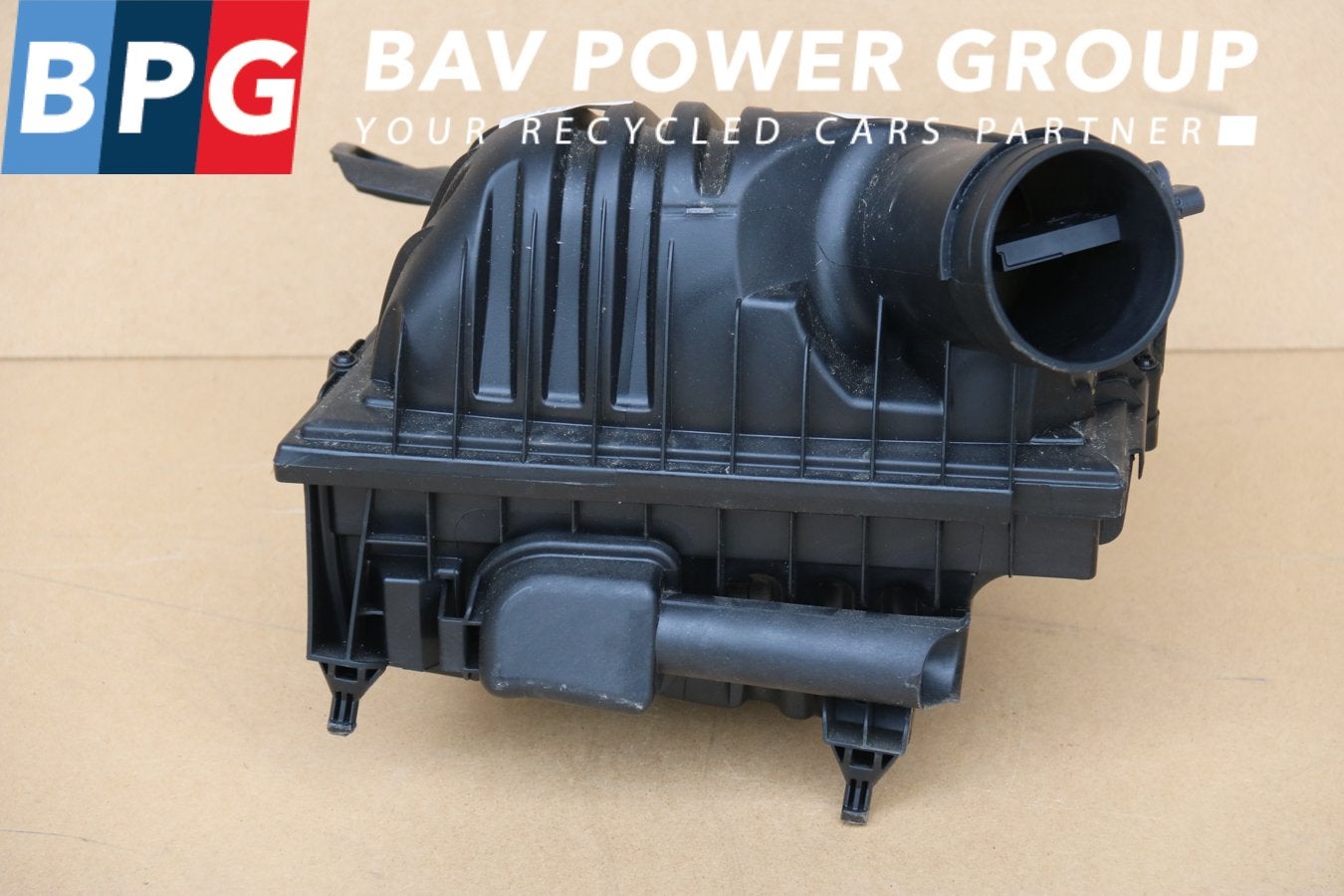 BOITIER FILTRE À AIR Mini Convertible (F57) (13718655835), Petuelring 130
80809  München, DE, Mini, Utilisé, Minikundenbetreuung@mini.de