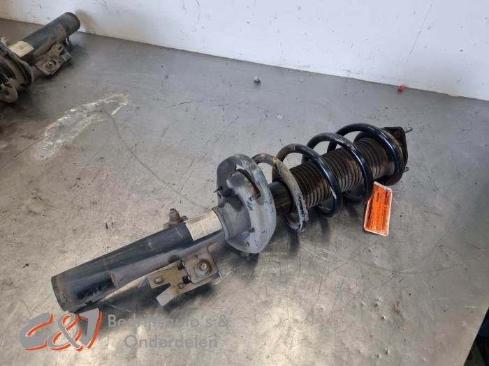 Barre amortisseur avant gauche d'un Ford Transit, -, 3 mois de garantie, -, -