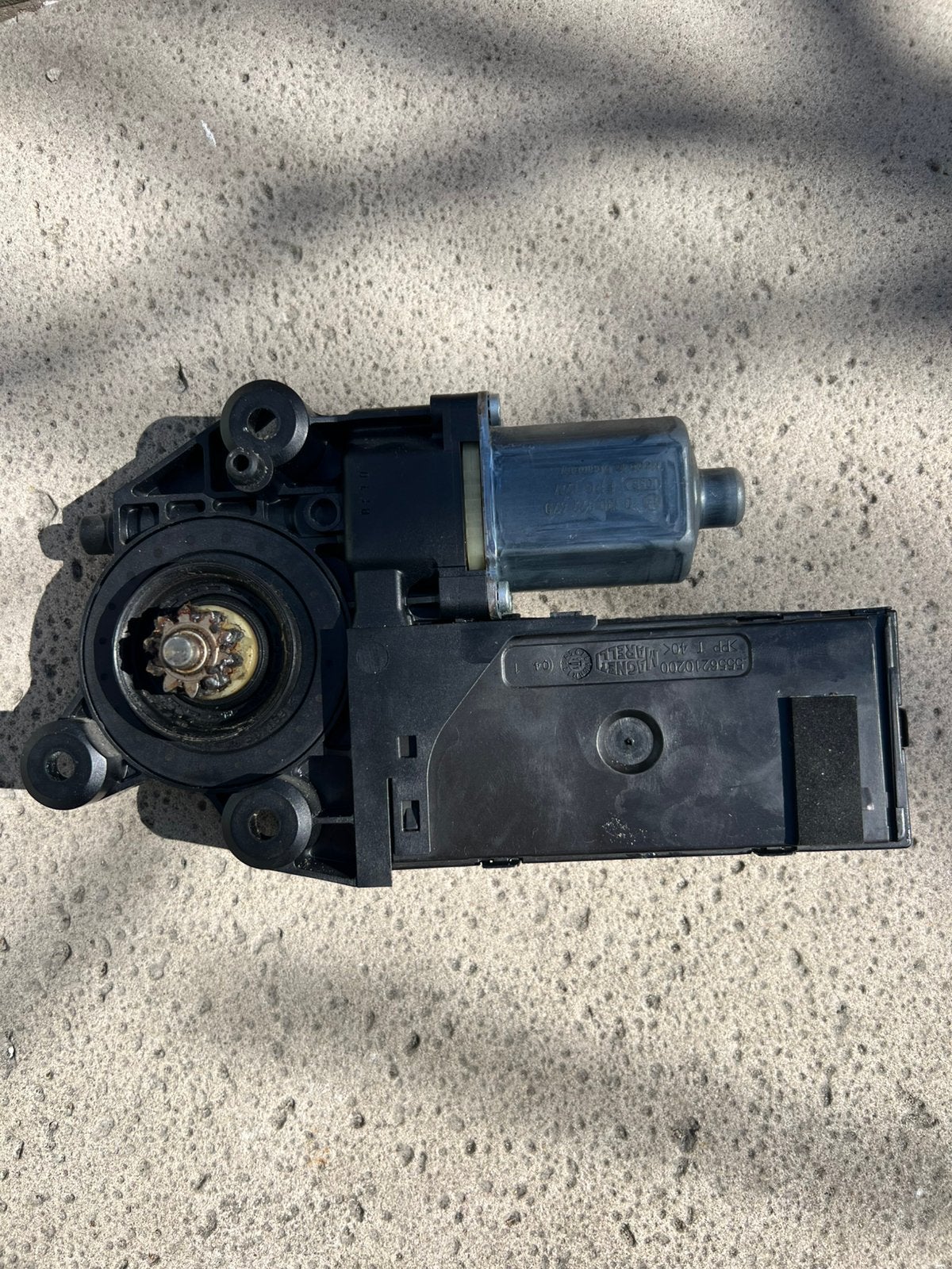 Moteur de vitre avant gauche Renault Megane III 807315510R, Enlèvement, Utilisé, Renault