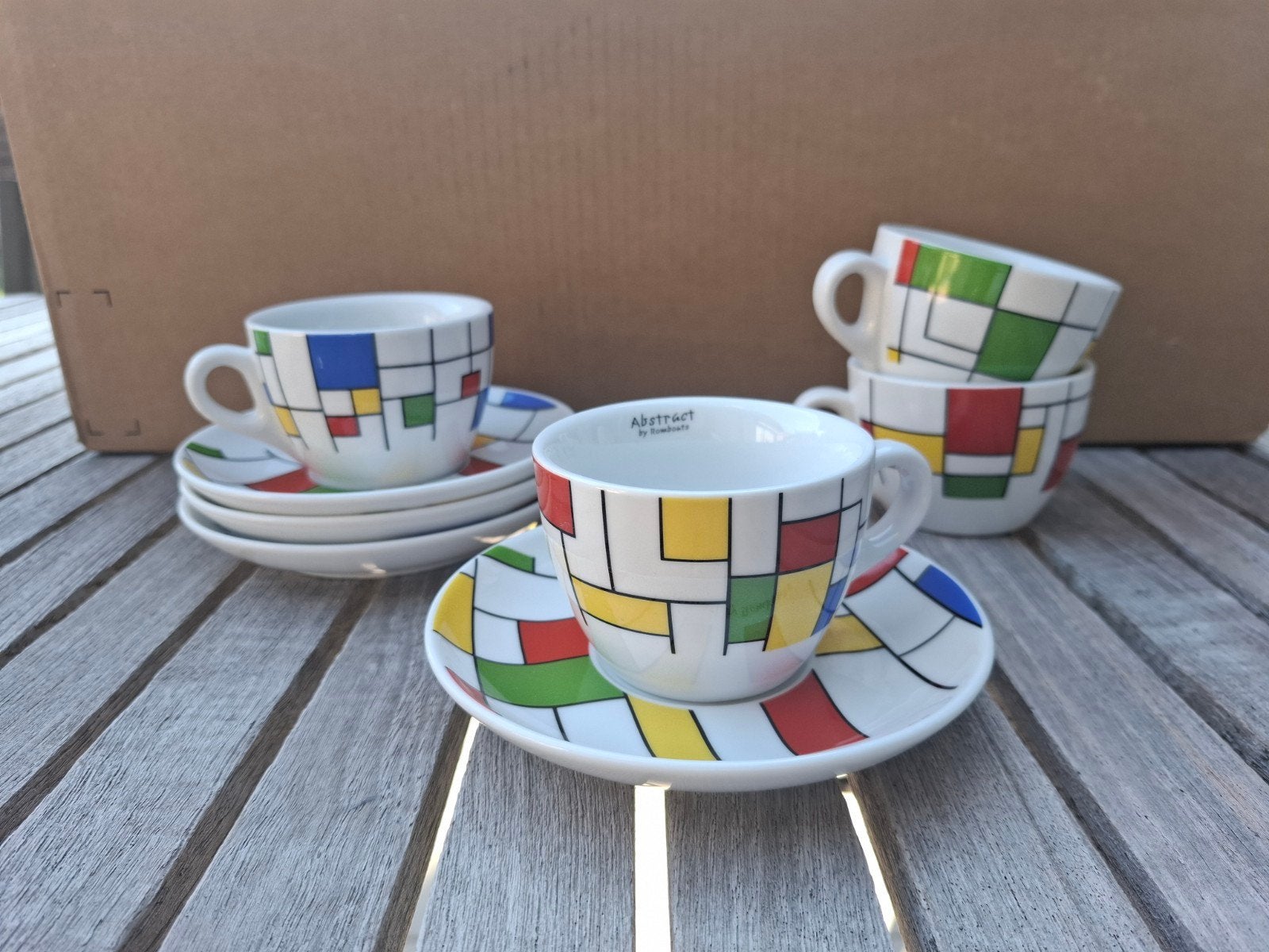 Koffietassen, Ophalen
