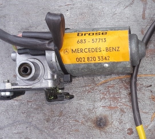 Mercedes W126 Hoofdsteun motor links, Enlèvement ou Envoi, Utilisé, Mercedes-Benz