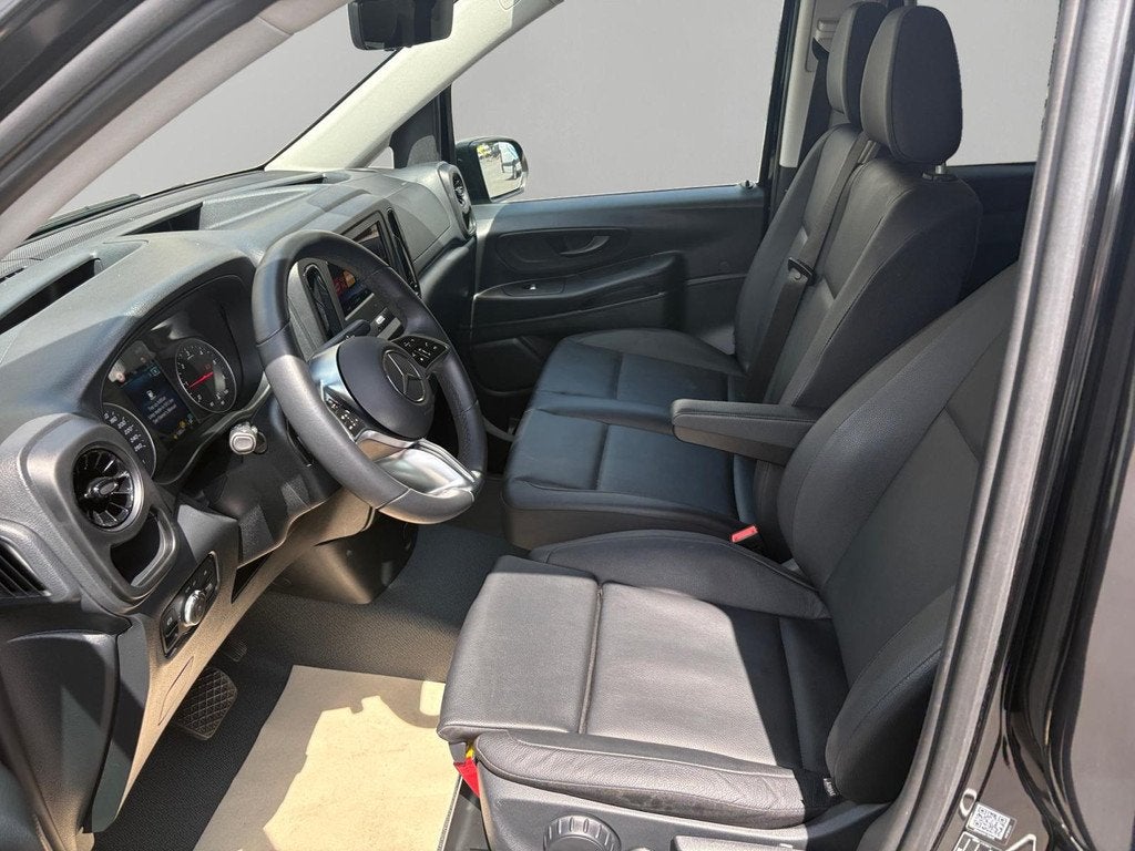 Mercedes-Benz Vito Tourer 114 CDI Pro L3 9G-Tronic, Auto's, Mercedes-Benz, 186 g/km, Gebruikt, Zwart, 4 cilinders
