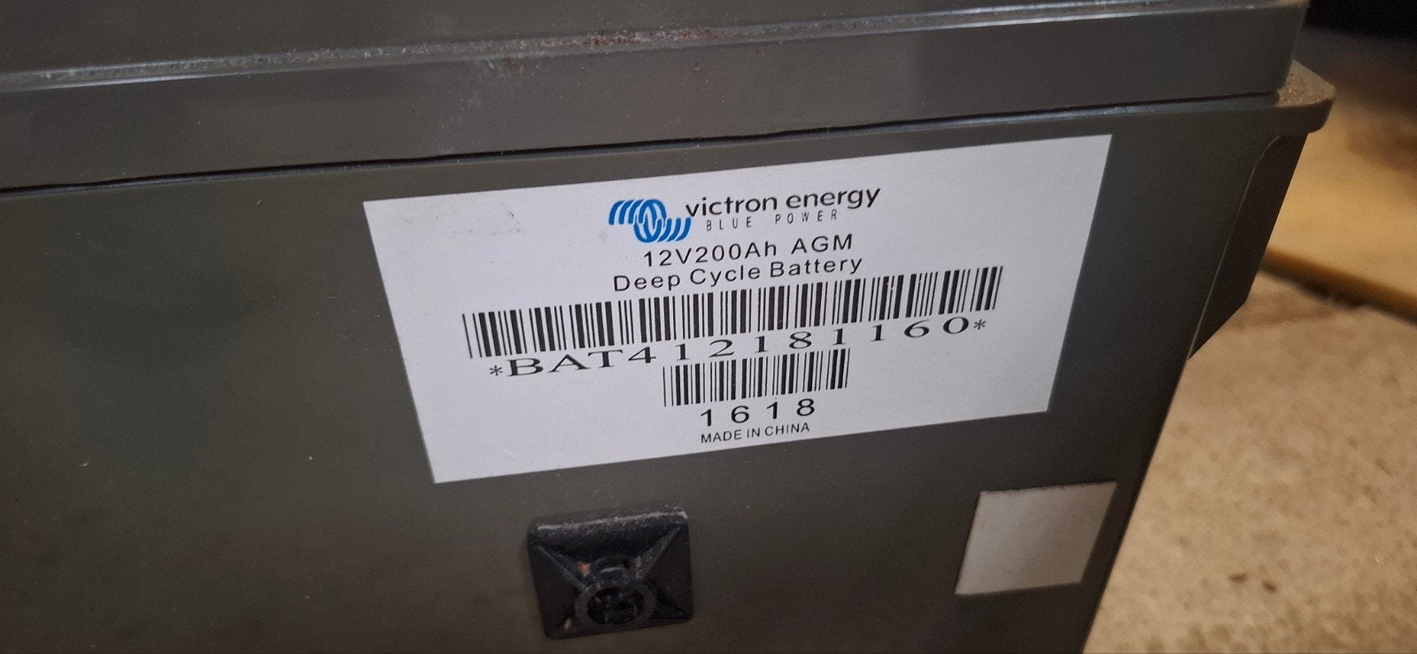 ️ 2 BATTERIES ET ONDULEURS 12V/220V ️, Utilisé